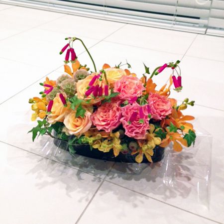 生花 母の日 バラ ブラッドオレンジ フリル 通販 はなどんやアソシエ